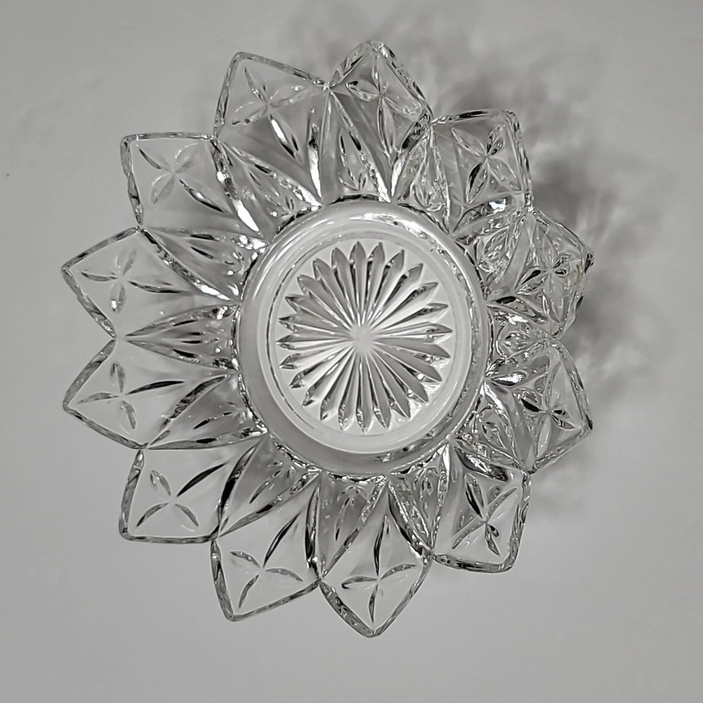 Federal glass 1950s - 12 point flower bowl